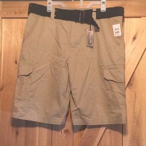 Men’s Canyon Creek tan shorts with belt